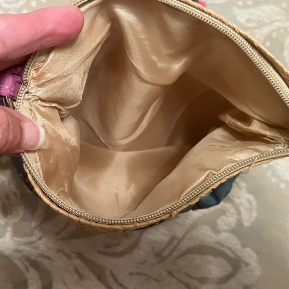 BUTTERFLY PRINT SILK PURSE - Picture 3 of 4